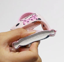 将图片加载到图库查看器,Dot Cat Floor Noise Reduction Slippers