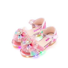 将图片加载到图库查看器,'Miracle Shine' LED Sandals