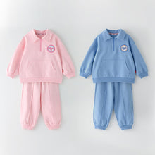 将图片加载到图库查看器,'Tennis Club' Top and Bottom Set