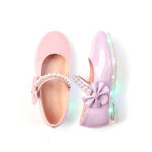 将图片加载到图库查看器,'Merry Jewel' LED Shoes