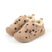 将图片加载到图库查看器,'Dot Choco Chip' Fur Sneakers