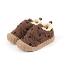 将图片加载到图库查看器,'Dot Choco Chip' Fur Sneakers
