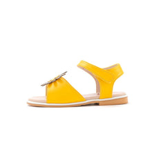 将图片加载到图库查看器,'Smiling' Sandals