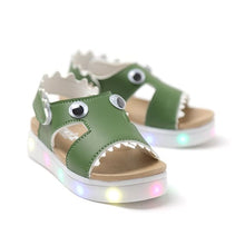 将图片加载到图库查看器,'Cro Cro' LED Sandals