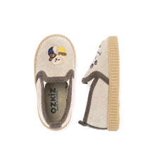 将图片加载到图库查看器,kids beige slip on shoes