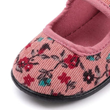 将图片加载到图库查看器,girls pink slip on shoes