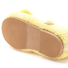 将图片加载到图库查看器,girls yellow fur mary jane shoes