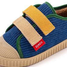 将图片加载到图库查看器,boys fur sneakers