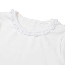 将图片加载到图库查看器，Charming Lace' T-Shirt
