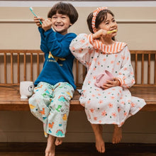 将图片加载到图库查看器，'Coco Zoo' Top and Bottom Set
