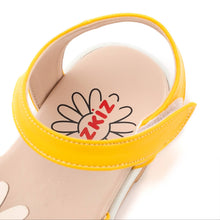 将图片加载到图库查看器，'Smiling' Sandals

