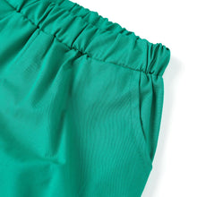 将图片加载到图库查看器，kids green pants
