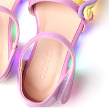 将图片加载到图库查看器，'Aurora Unicorn' LED Sandals
