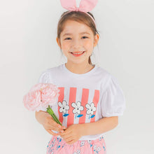 将图片加载到图库查看器，'Smile Flower' T-Shirt
