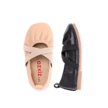 将图片加载到图库查看器，toddler flat shoes

