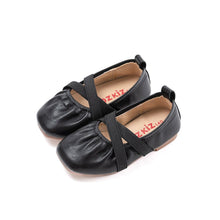 将图片加载到图库查看器，toddler black flat shoes
