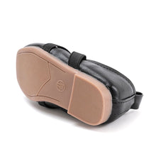 将图片加载到图库查看器，toddler black flat shoes
