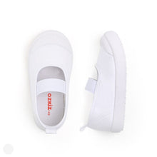 将图片加载到图库查看器，kids white indoor slip on shoes

