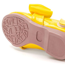 将图片加载到图库查看器，girls yellow mary jane shoes
