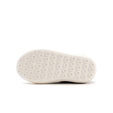 将图片加载到图库查看器，kids brown slipon shoes
