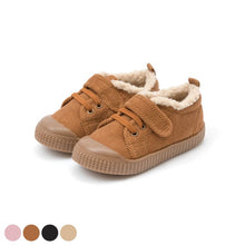 将图片加载到图库查看器，kids camel fur sneakers
