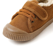 将图片加载到图库查看器，kids camel fur sneakers
