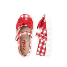 将图片加载到图库查看器，girls red checkered shoes
