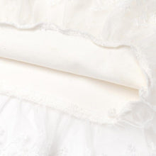 将图片加载到图库查看器，girls white t-shirt

