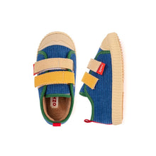 将图片加载到图库查看器，boys fur sneakers
