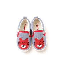 将图片加载到图库查看器，kids tiger slip on shoes
